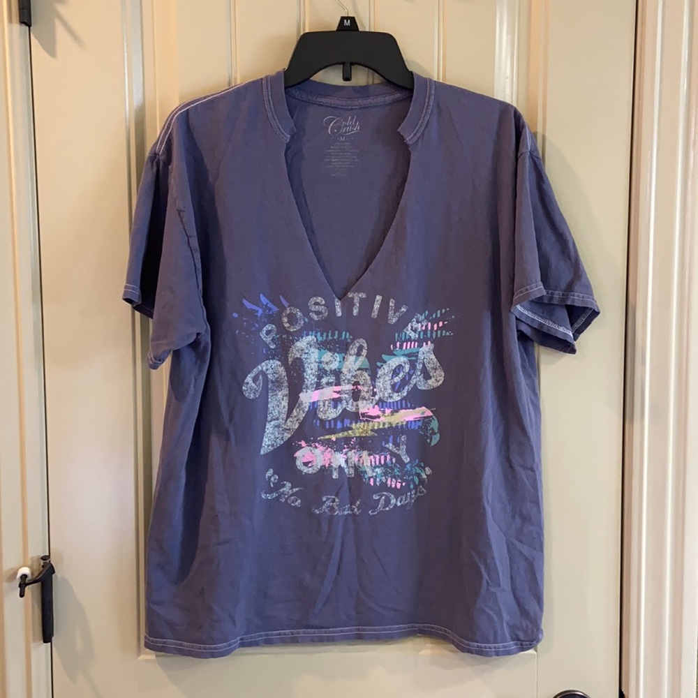 Pullover Short Sleeve Tee by Gold Rush Brand. EUC!